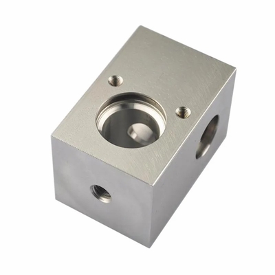 OEM/ODM 5 CNC δρομολογητών άξονα προσαρμοσμένη κατεργασία ακρίβειας μηχανών άλεσης μέρη